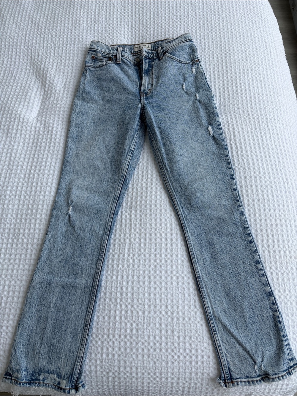 Abercrombie Light Wash Women's Straight Leg Jeans